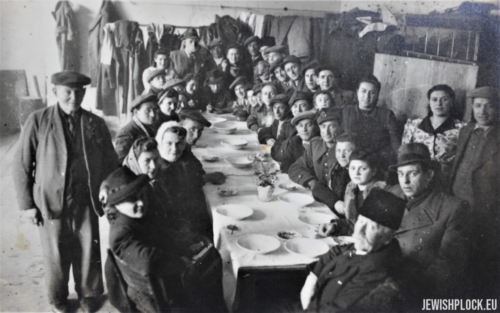The first Passover celebrated by Płock Jews, who survived the Holocaust, April 15, 1946